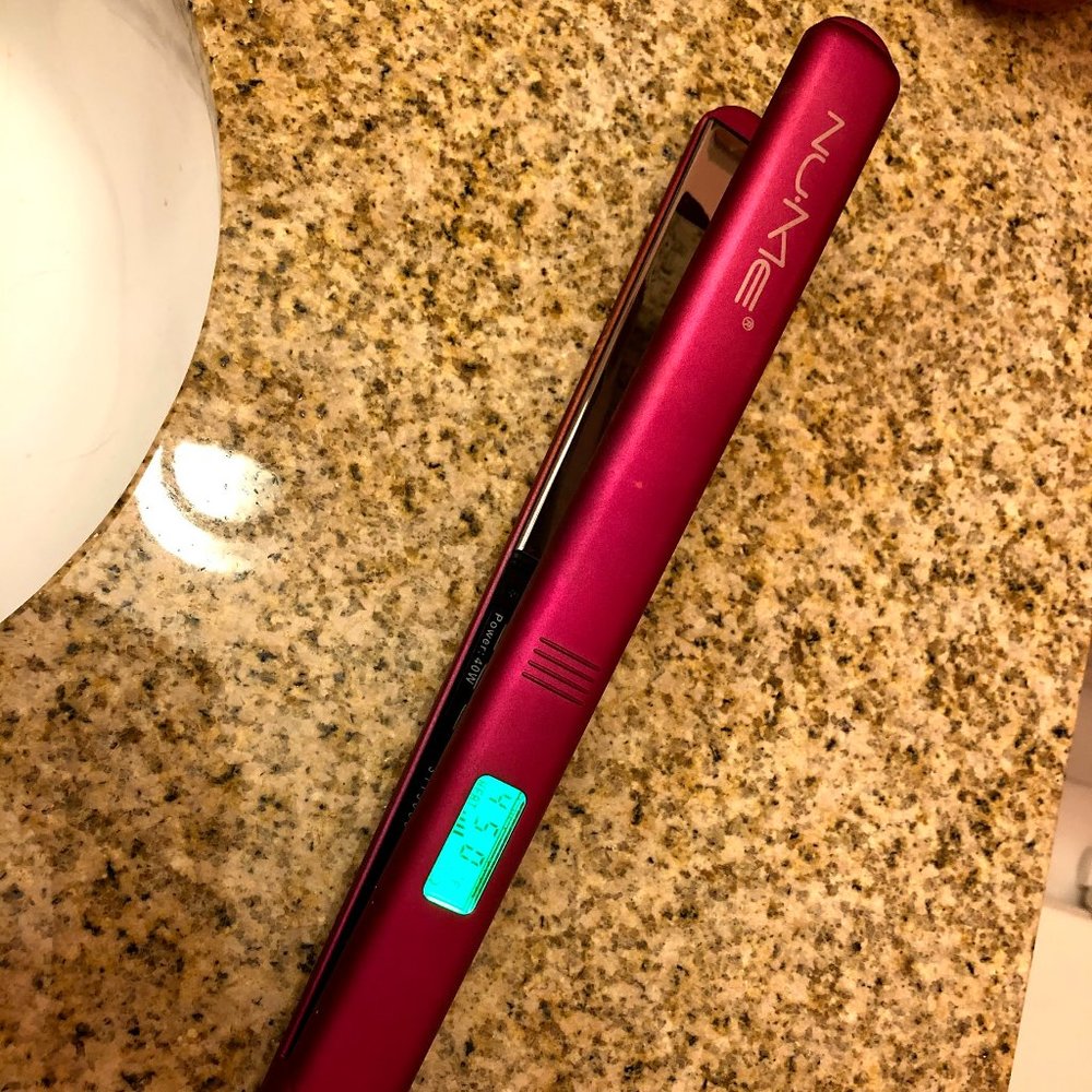 NuMe Flat Iron 1" hair straightener 190-450 deg